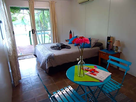 Queen Room with Garden View