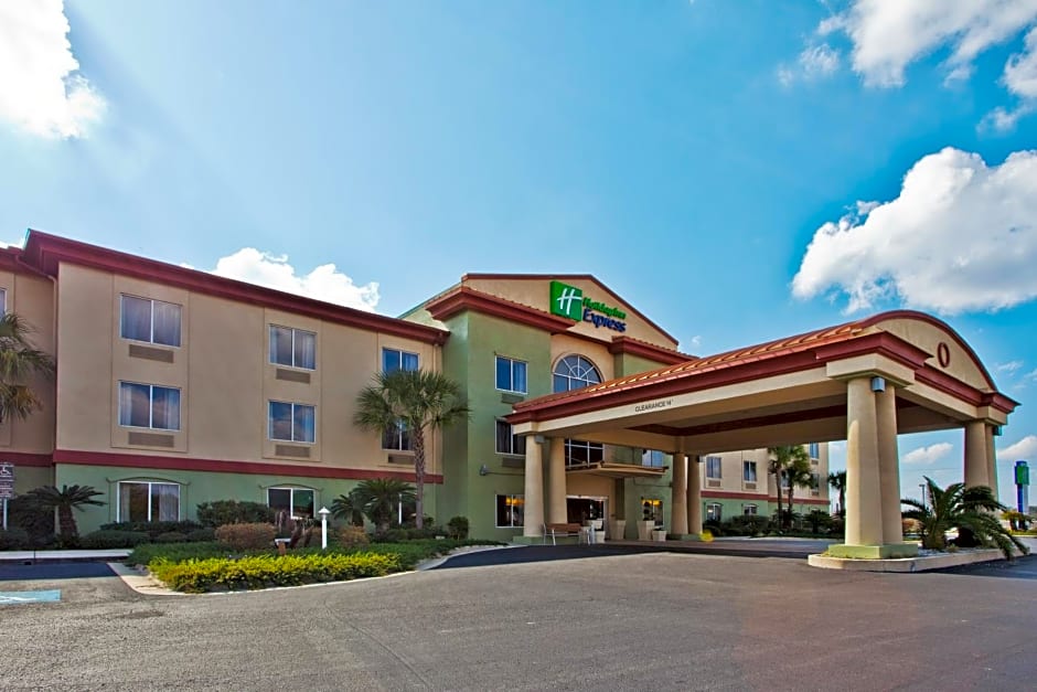 Holiday Inn Express Hotel & Suites Live Oak