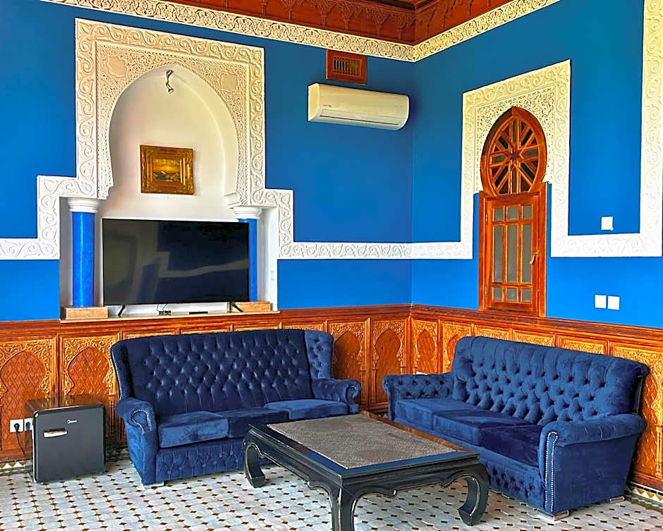 Nomadz Palace