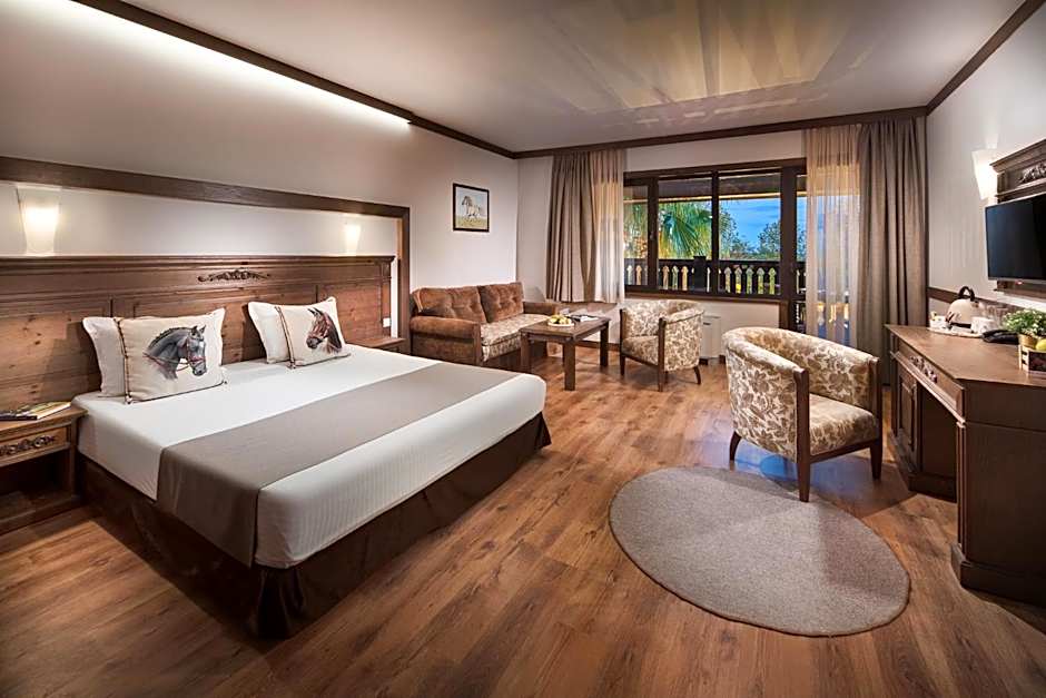 Boutique Complex Trakiets