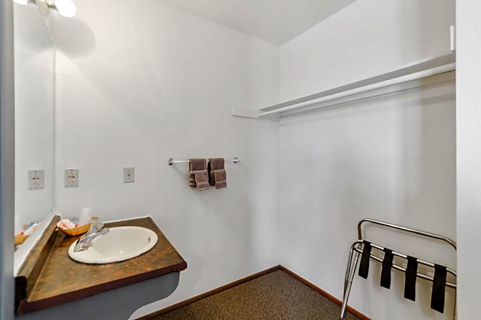 OYO Hotel Cheyenne Wells - US 40