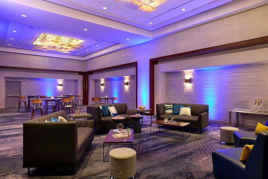 Renaissance Los Angeles Airport Hotel