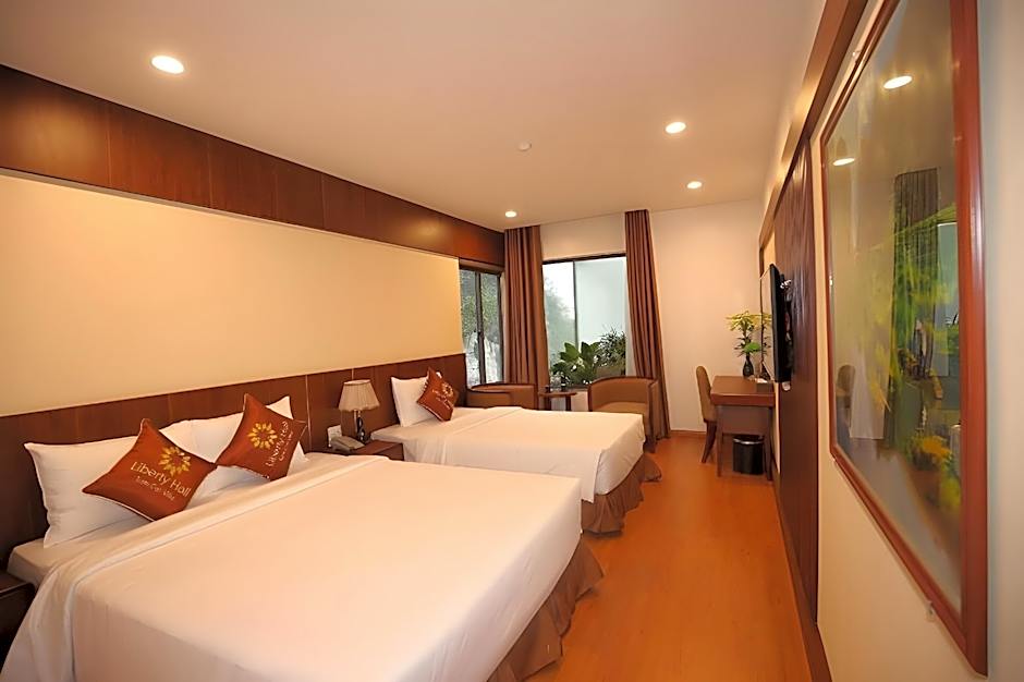 Liberty Hall Tam Coc Hotel & Villa