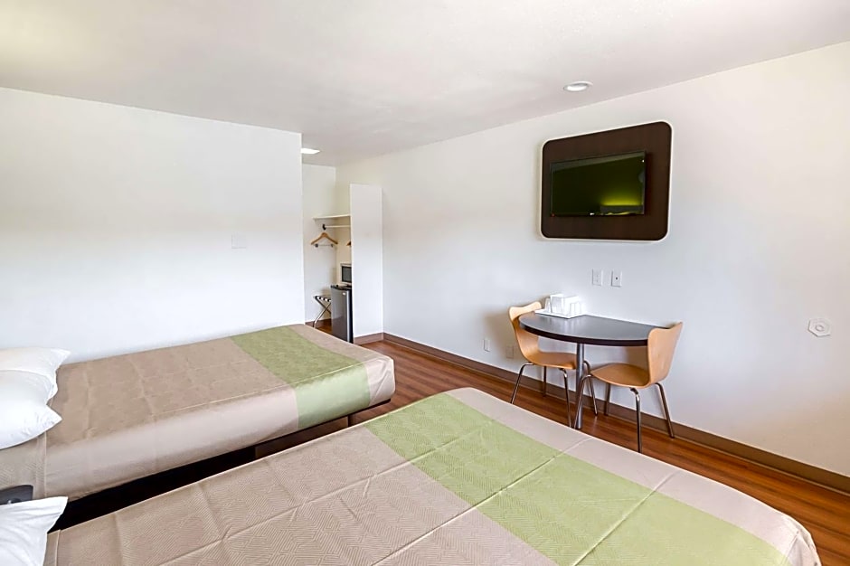 Motel 6-El Paso, TX - Airport - Fort Bliss