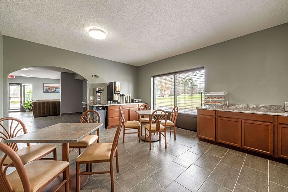 Southern Inn & Suites