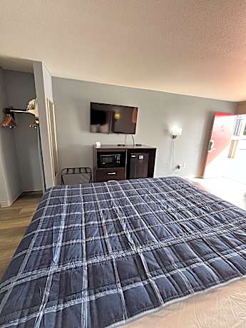 1 King Bed, Nonsmoking