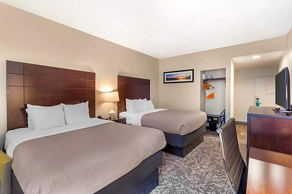 Quality Inn & Suites NJ State Capital Area