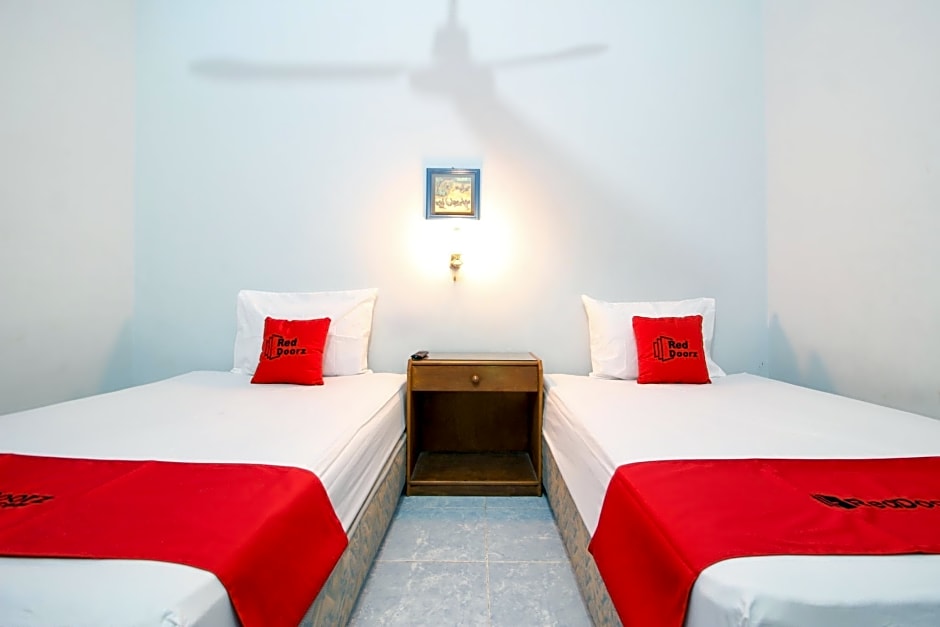 RedDoorz Syariah @ Jalan Menteri Supeno