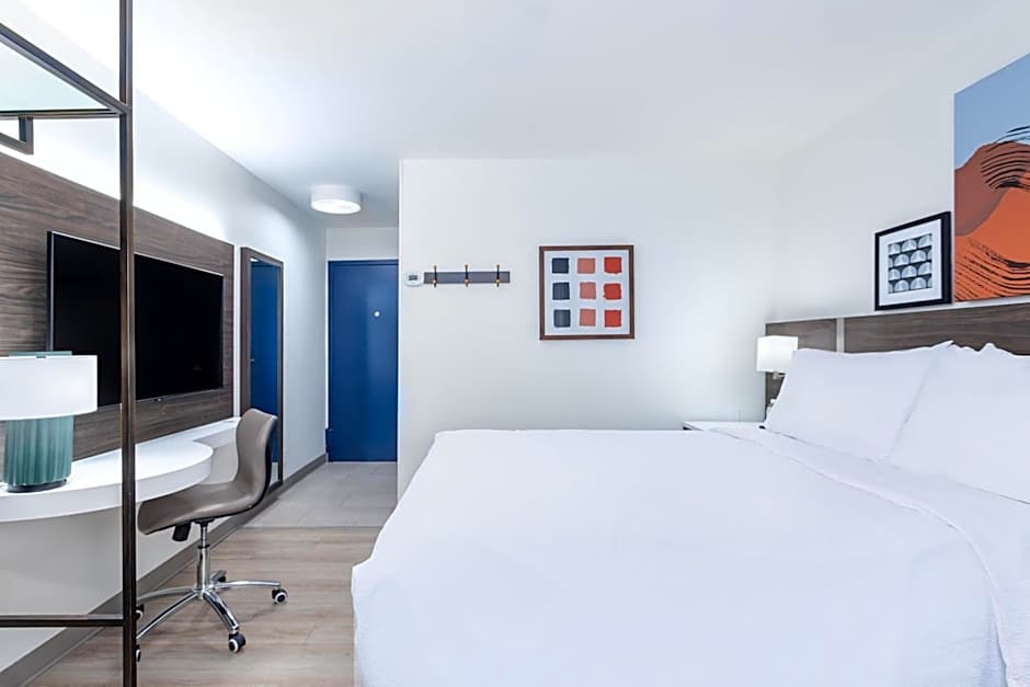 Spark by Hilton Clarion