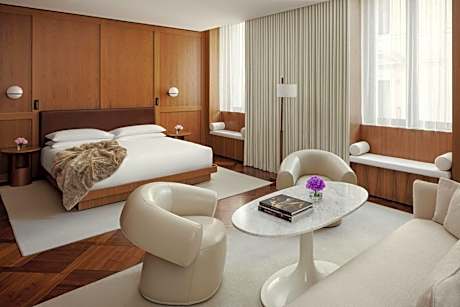 One-Bedroom King Studio Loft Suite