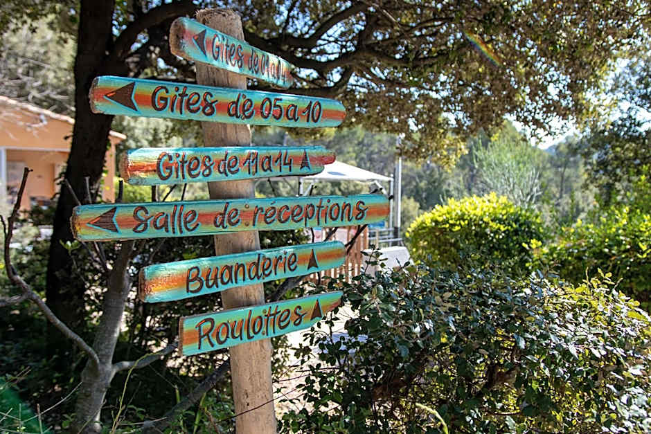 Les Arbousiers Village Hôtel Provençal