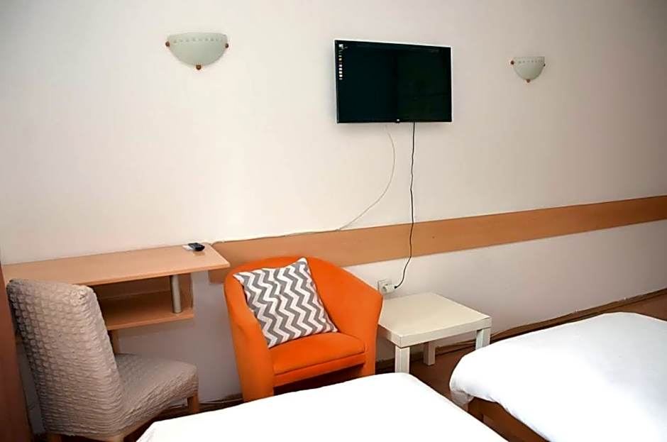 Hotel 7