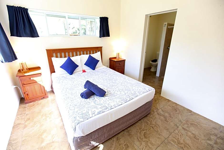 White House Apartments