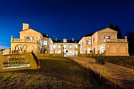 Zámek Wichterle - Hotel a pivní lázně