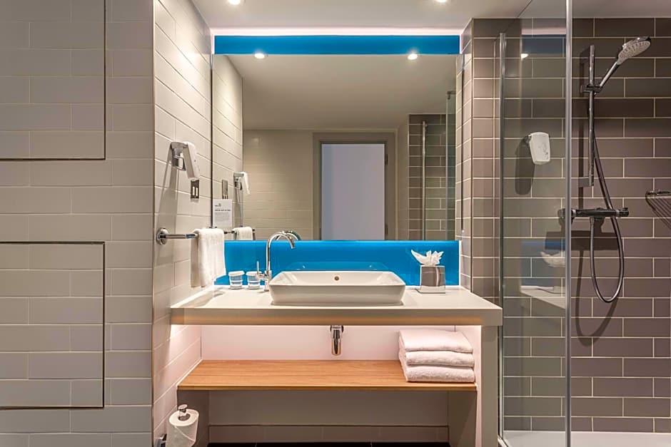 Holiday Inn Express Dublin-Airport By IHG