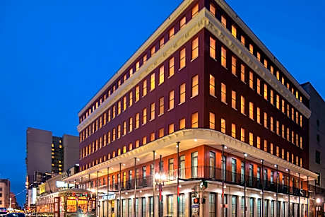 Courtyard by Marriott New Orleans Downtown Near the French Quarter