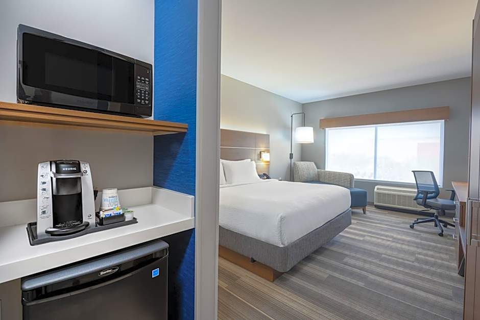 Holiday Inn Express and Suites Gilbert Mesa Gateway Airport By IHG