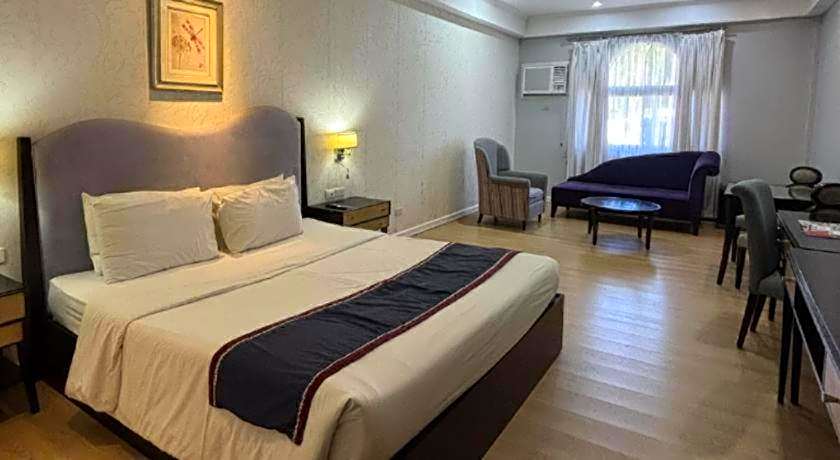 Queen Margarette Hotel