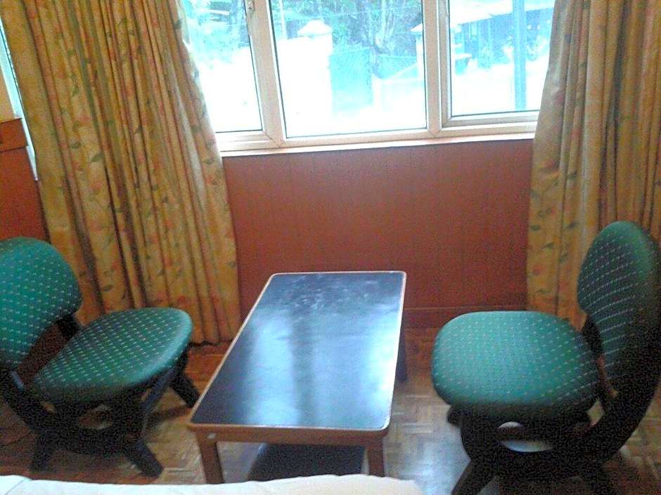 Hotel Hilltop Towers