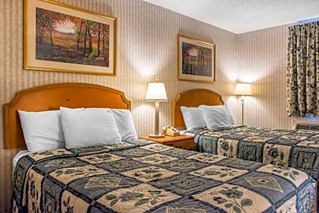 Double Room with Two Double Beds - Non-Smoking/Upper Floor