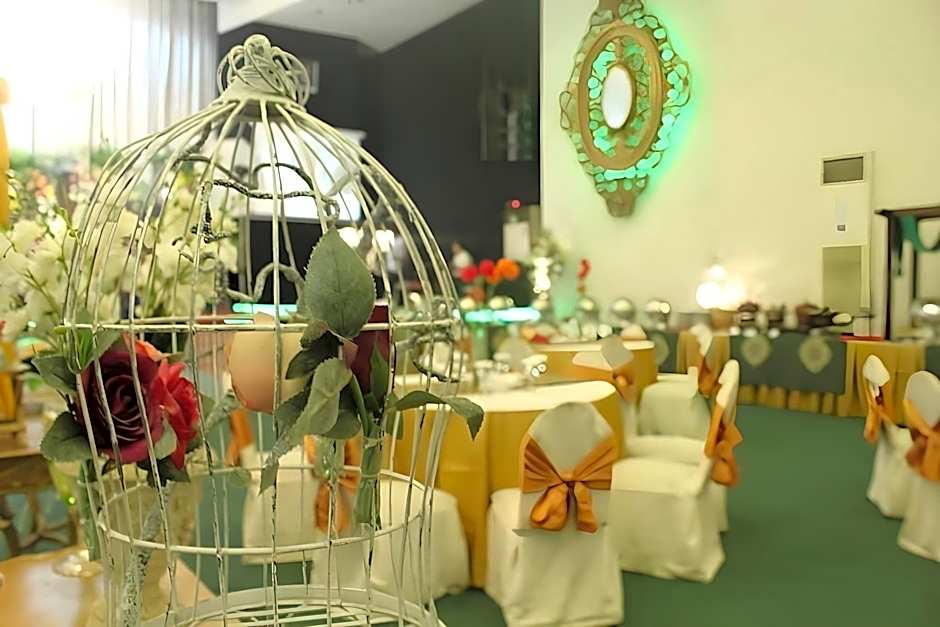 Lux Tychi Hotel Malang