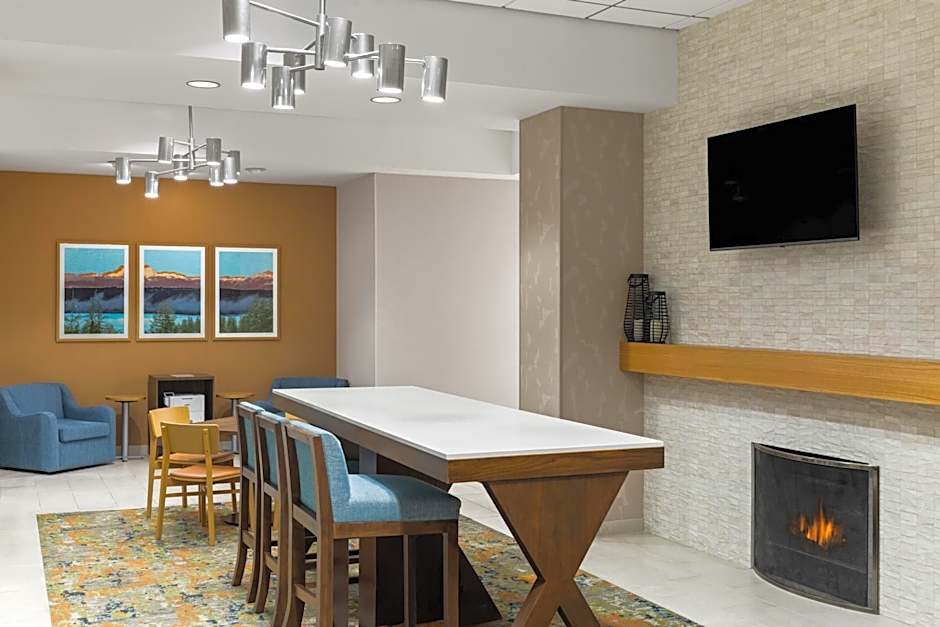 Hampton Inn & Suites Bremerton