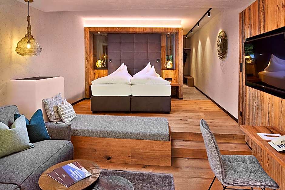 Hotel Berghof Crystal Spa & Sports