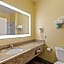 Days Inn & Suites by Wyndham Ft. Worth DFW Airport South