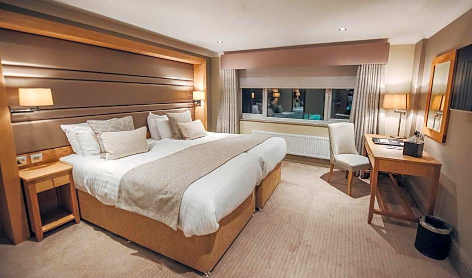 Bowfield Hotel & Country Club