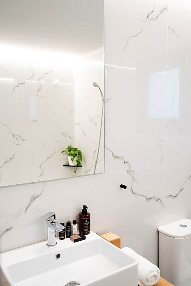 CHROMA FASHION ROOMS & APARTMENTS