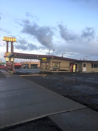 Oregon Trail Motel