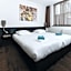Hotel Blooker