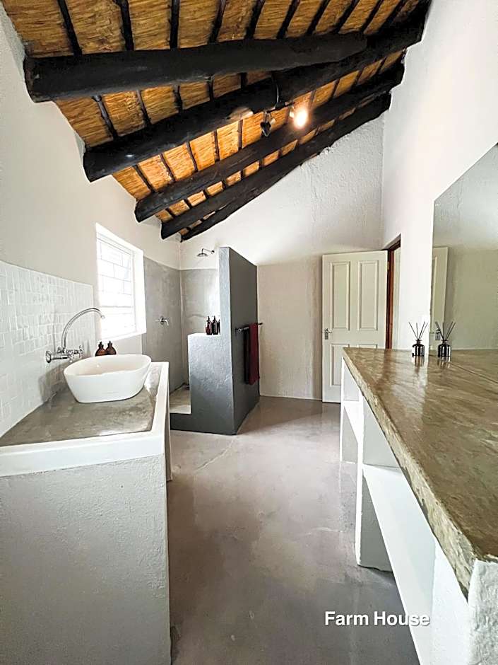 24 Degrees South Country Estate