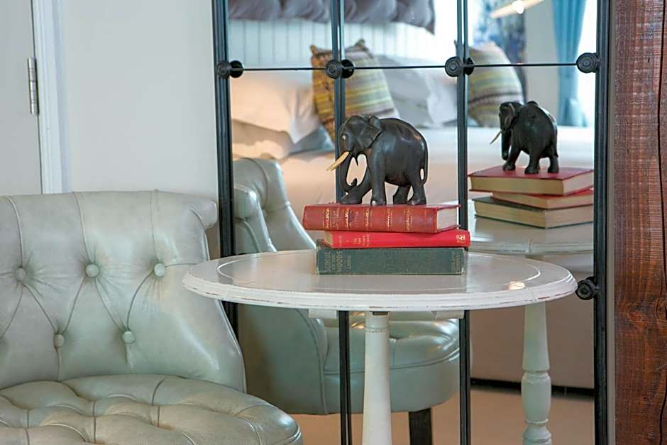 The Elephant at the Market