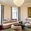 InterContinental Hotels Chantilly Chateau Mont Royal By IHG
