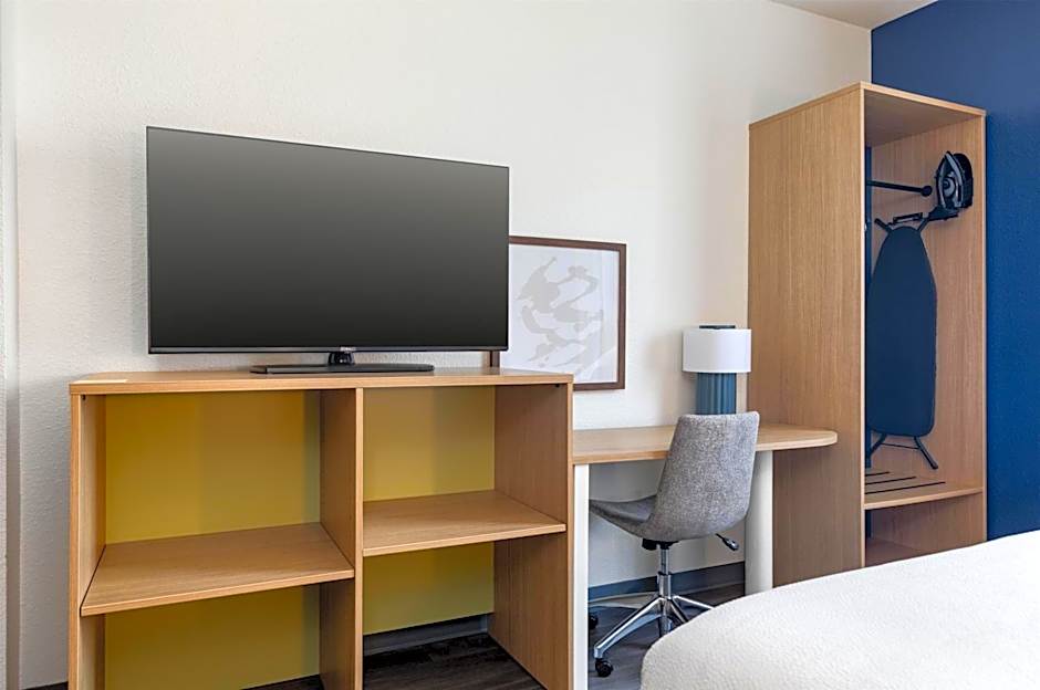 Spark by Hilton Indianapolis Northeast Fishers