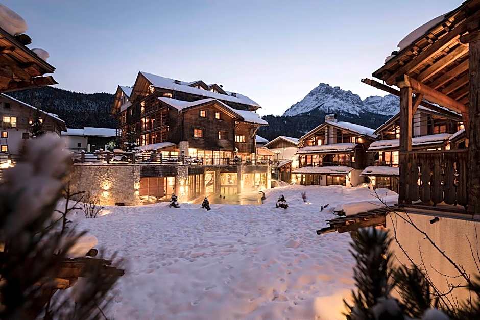 Post Alpina - Family Mountain Chalets