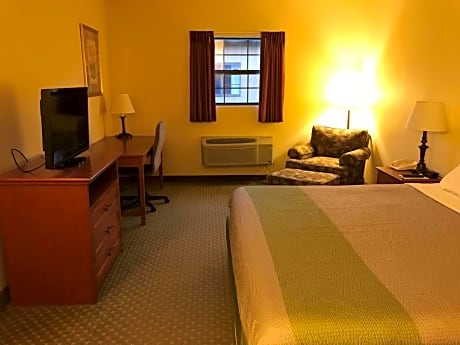 Deluxe Queen Room with Two Queen Beds - Non-Smoking