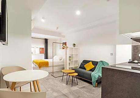 Deluxe Double Studio