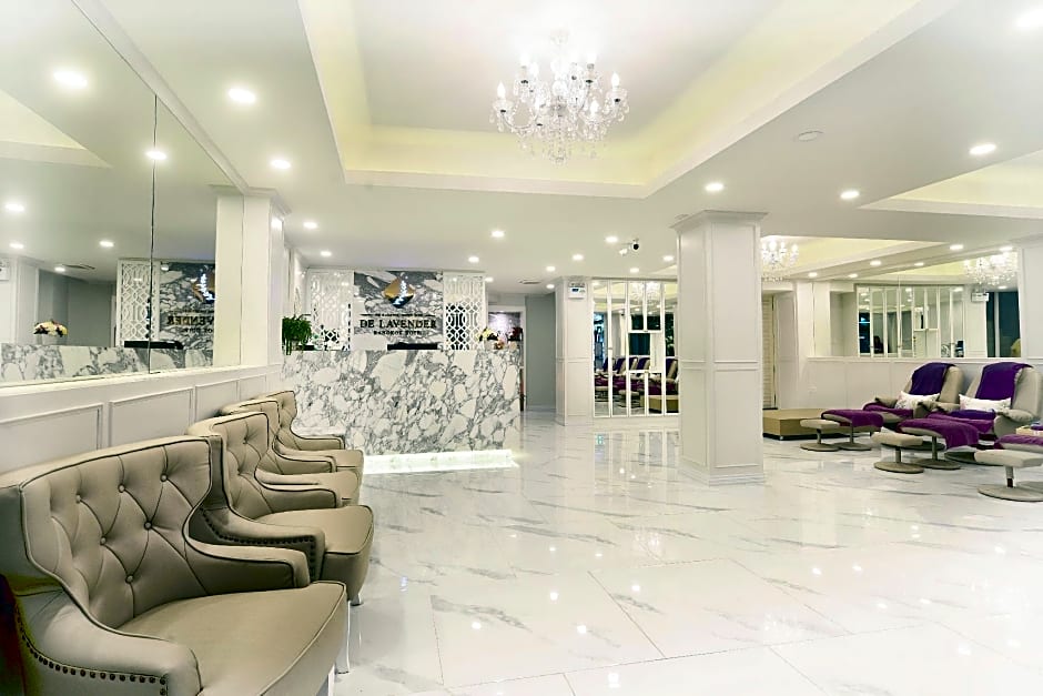 De Lavender Bangkok Hotel