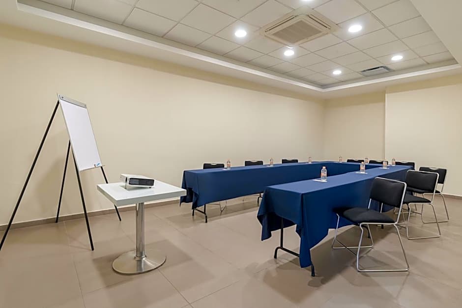 City Express Junior by Marriott Aguascalientes Centro