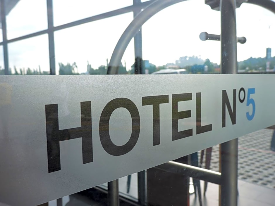 Hotel N°5
