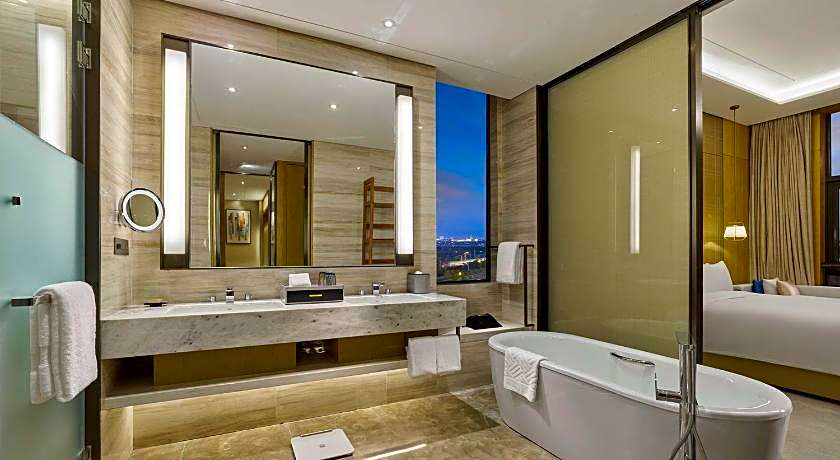 DoubleTree by Hilton Quzhou