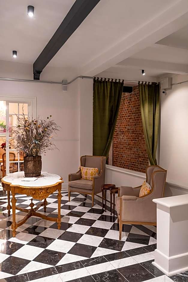 Roso Guest House