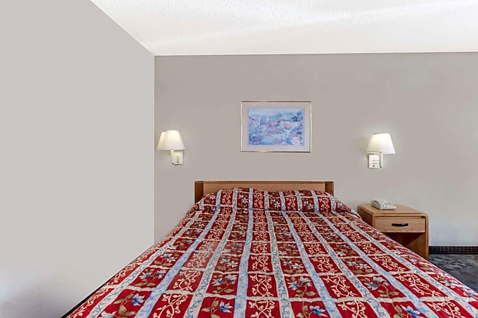 Knights Inn - Fredericksburg