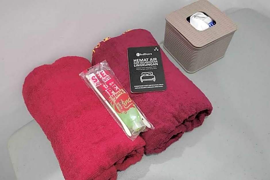 RedDoorz At Jalan Raya Baturaden