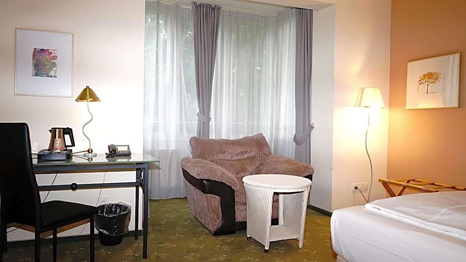 Entree Hotel Gross Borstel Garni