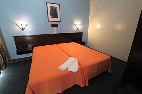 Double or Twin Standard