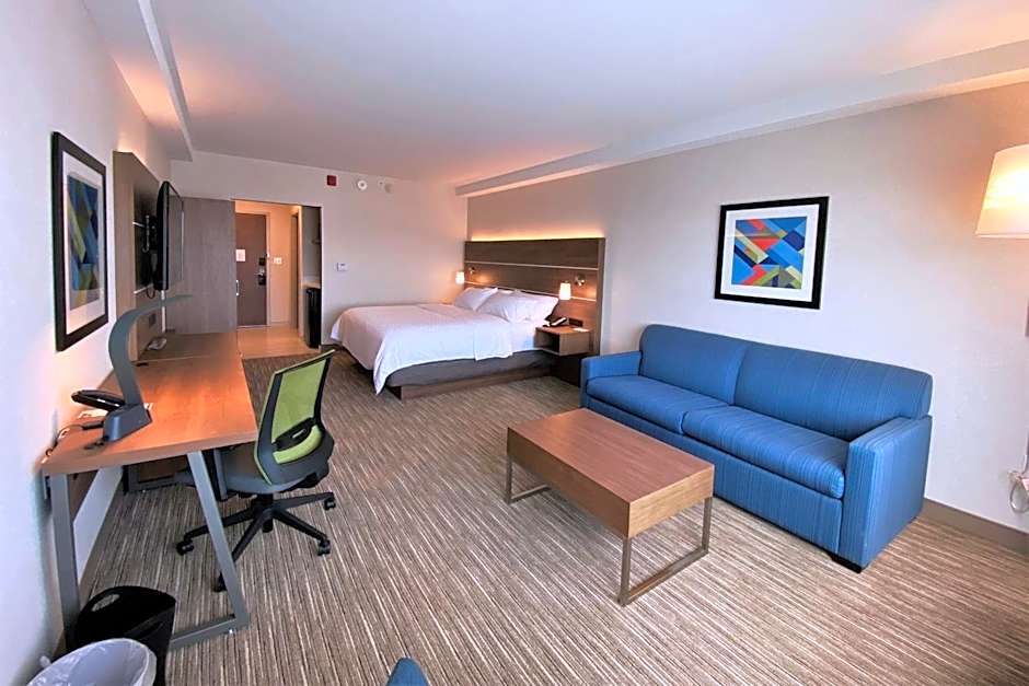 Holiday Inn Express & Suites Aurora By IHG
