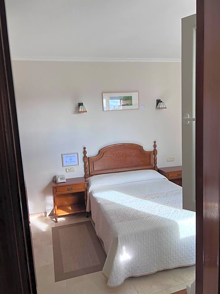Hotel Serantes